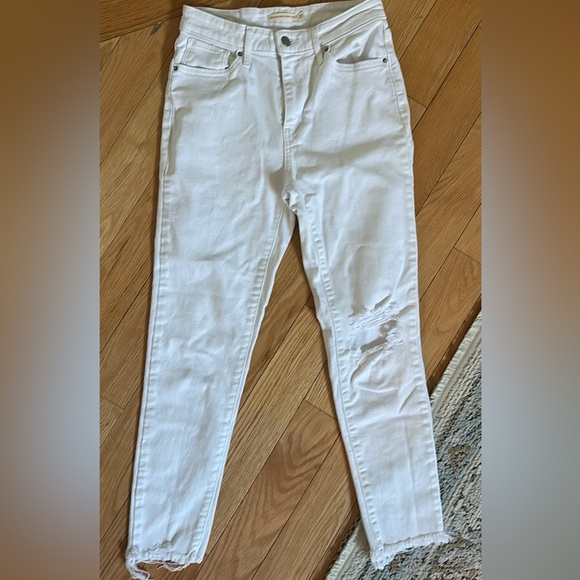 Levi's White Distressed Skinny Jeans - Picture 1 of 4